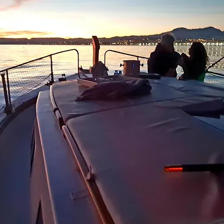Ботель Barco Turismo Marinero