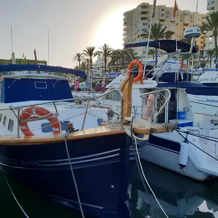 Ботель Barco Turismo Marinero *